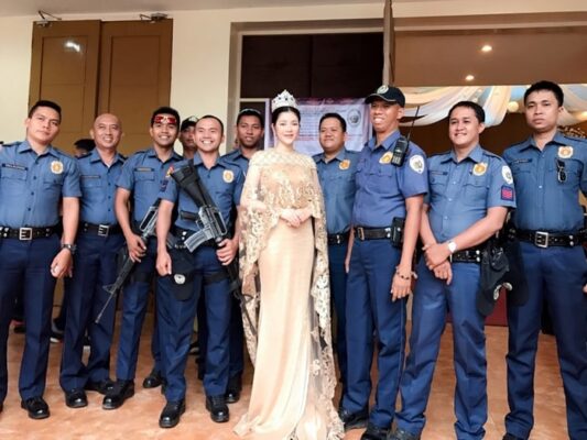 Lý giải tại sao các ngôi sao showbiz lại thuê vệ sĩ để “làm màu” như vậy